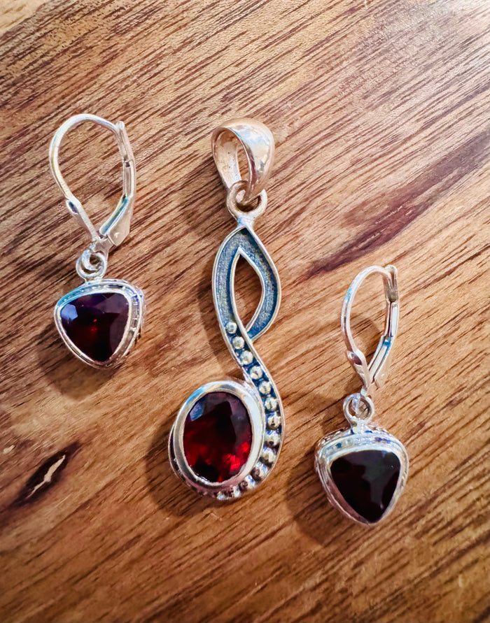 Gemstone Garnet Pendant and Earrings Set