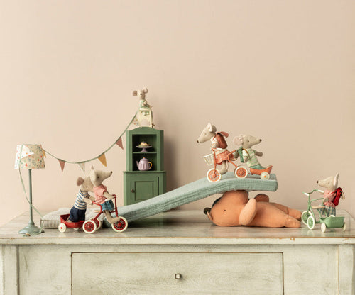 Abri a Tricycle, Mouse – Red – Maileg
