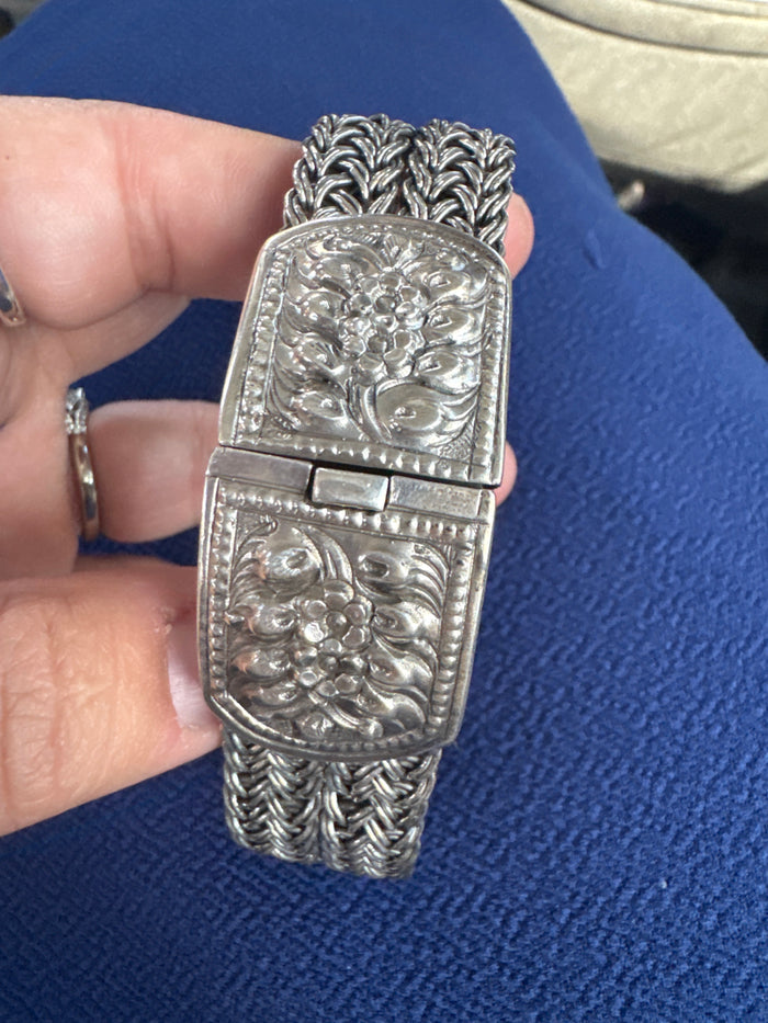 Balinese Mesh Bracelet