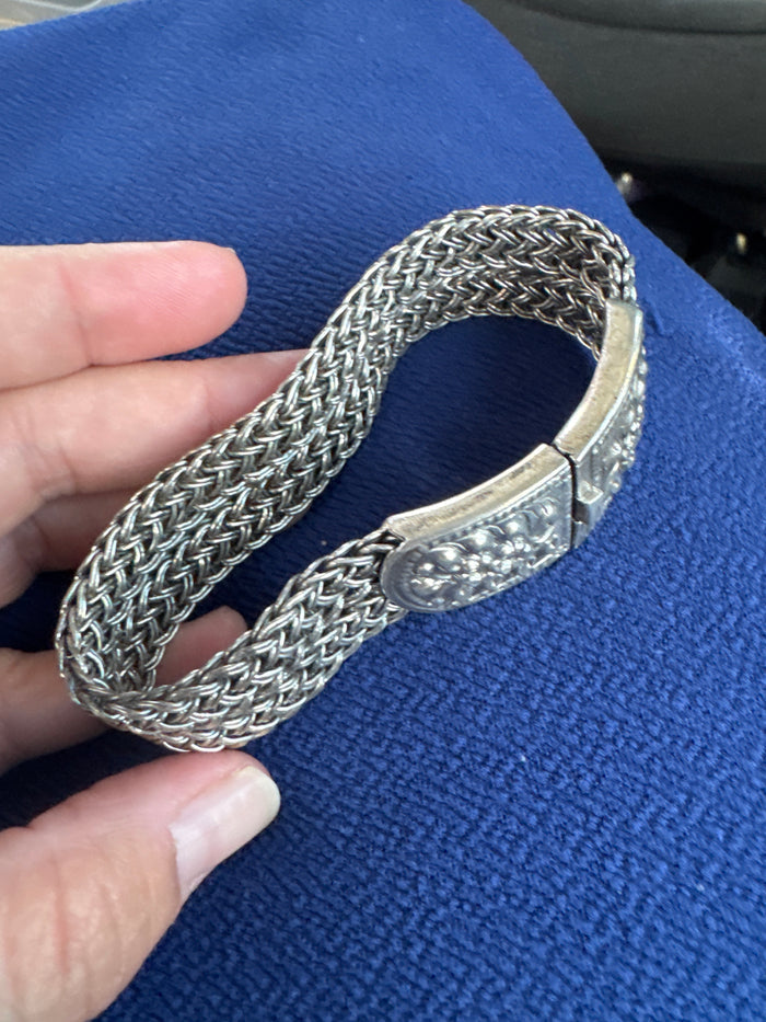 Balinese Mesh Bracelet