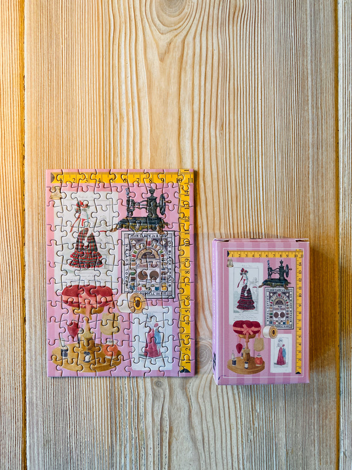 Couture Chronicle minipuslespil med 99 brikker fra Penny Puzzle