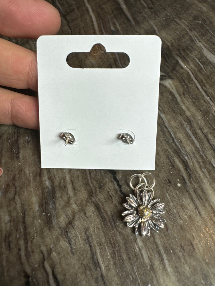 Daisy Pendant and Earring Set