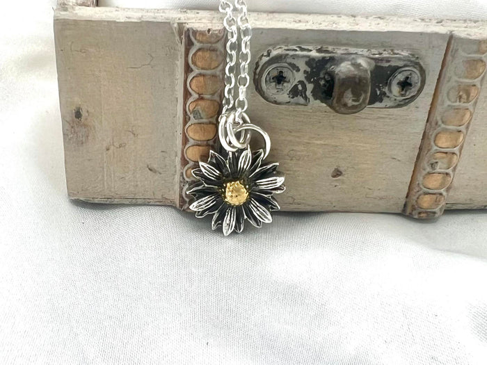 Daisy Pendant