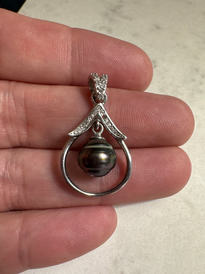 Dark Pearl Sterling Silver Pendant