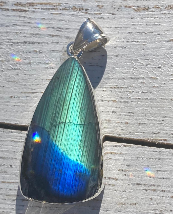 Finnish Spectrolite 925 Sterling Silver Pendant – WWII Discovery | Hand Cut by Geologist Ben Davis