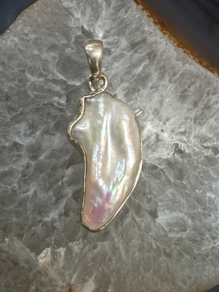Freshwater Pearl Pendant with Sterling Silver