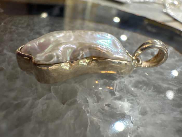 Freshwater Pearl Pendant with Sterling Silver