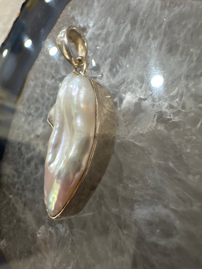 Freshwater Pearl Pendant with Sterling Silver