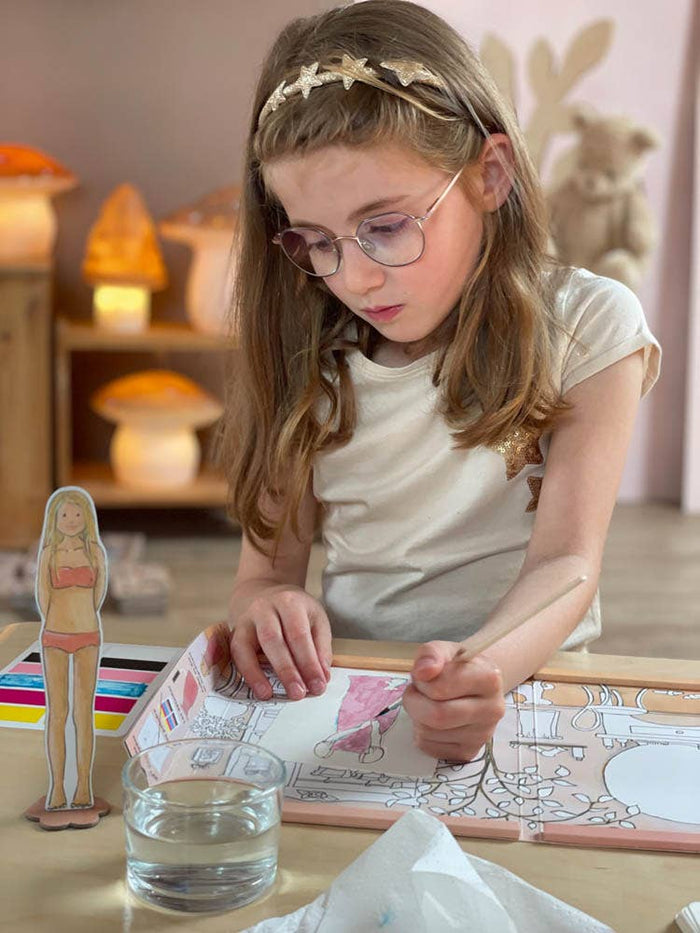 Magnetic Art Dress-Up – Egmont