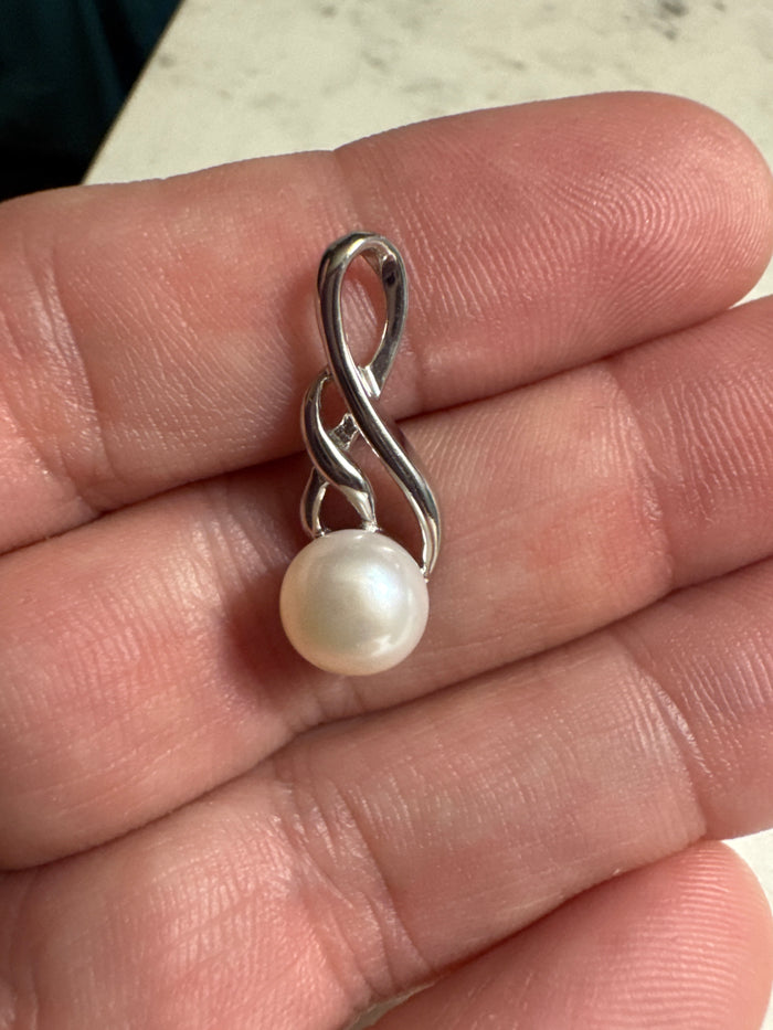 Single Pearl Sterling Silver Necklace