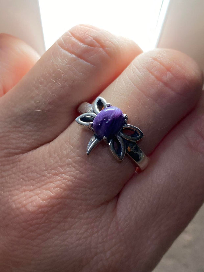 Size 8 Charoite Fat Dragonfly