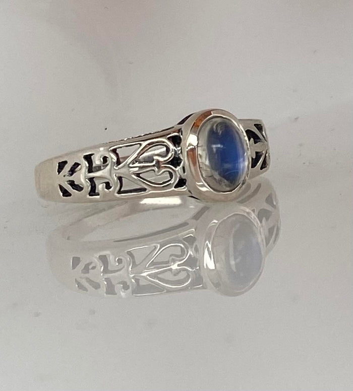 Size 8 Color Changing Moonstone Ring