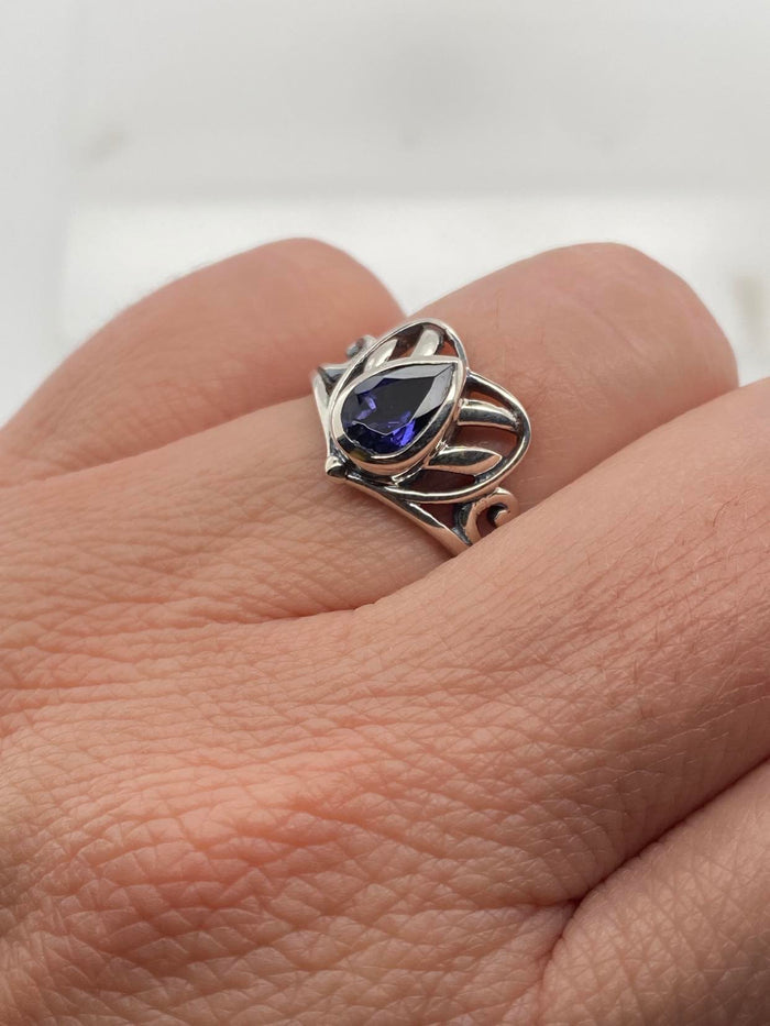 Size 8 Gem Cut Sapphire Blue Ring