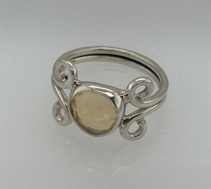 Size 9 Gem Cut Glass Sterling Silver Ring (Opal glass)