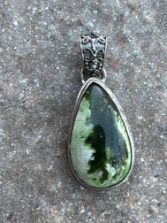 Small Chrome Chalcedony