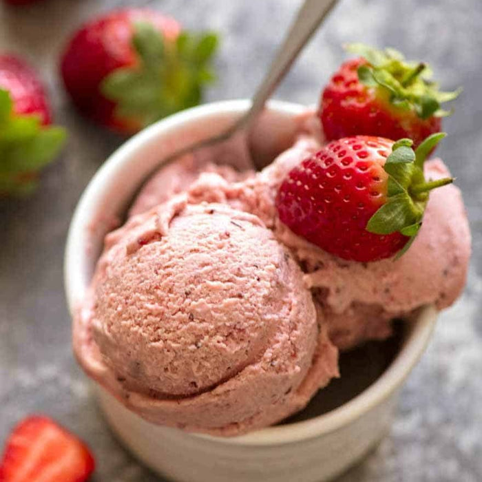 STRAWBERRY ICE CREAM WITH FRUIT 1 LT